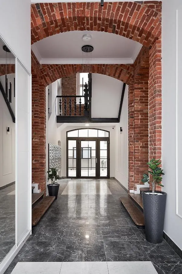 شقة Dluga 18 Apartament Premium Z Antresola بوزنان بولندا